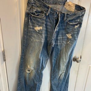 Men’s Hollister Low Rise Boot Cut Hermosa Jeans. Size 34”32
